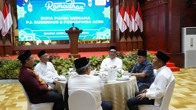 Pangdam IM mengahadiri acara Buka Puasa Bersama dengan PJ. Gubernur dan Forkopimda Aceh.