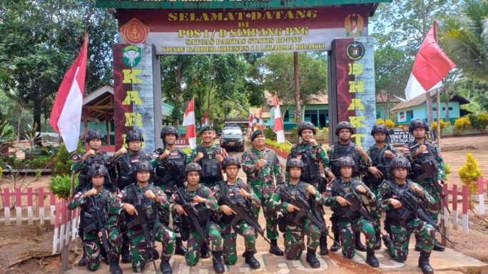 Danbrigif 25/Siwah Kunjungi Satgas Pamtas Statis RI-PNG Yonif 111/KB Di Boven Digoel 