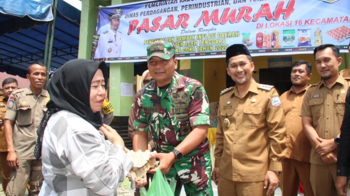 Dandim 0108/Agara Bersama Pj Bupati Agara Tinjau Pasar Murah di kecamatan