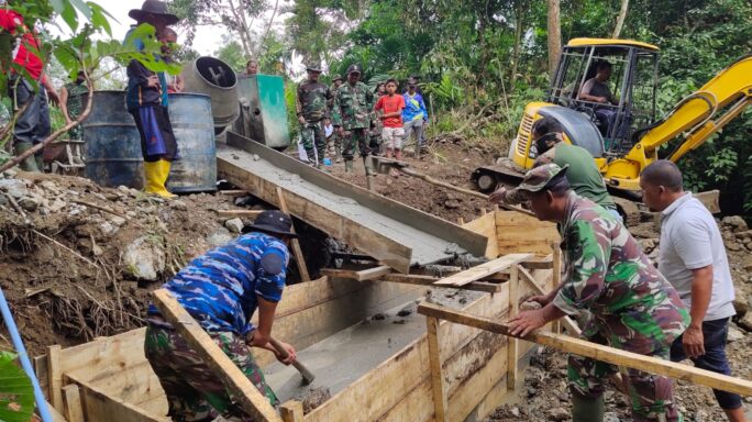 Kerjar Target, Satgas TMMD Ke-119 Kodim 0102/Pidie Kebut Pengerjaan Jembatan