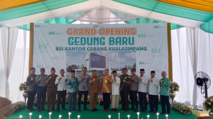 Dandim 0117/Aceh Tamiang Hadiri Grand Opening Bank Syariah Indonesia Kantor Cabang Kuala Simpang