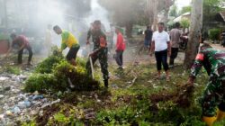 Anggota Koramil 05/Mesjid Raya Bersatu dalam Aksi Gotong Royong: Bersihkan Desa, Hidupkan Semangat Lingkungan