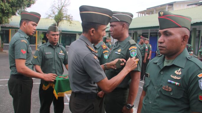 Dandim 0105/Abar Pimpin Upacara Kenaikan Pangkat 