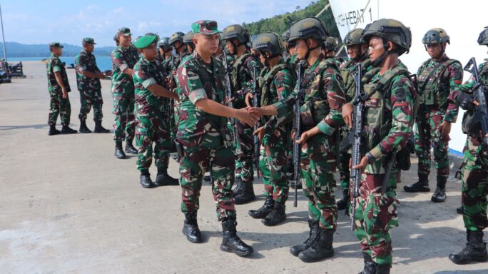 Danrem 012/TU Pimpin Pelepasan Prajurit TNI Pam Pulau Terluar