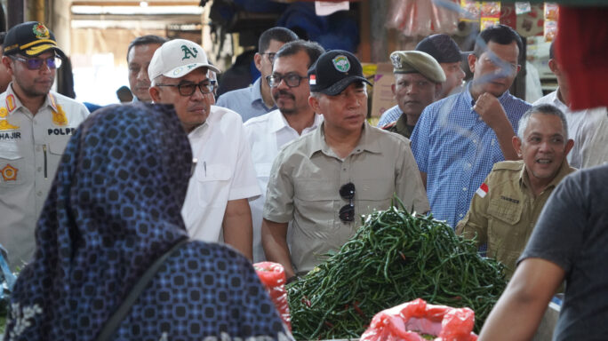 Kasdam IM melakukan kunjungan ke pasar Almera dan pasar Lambaro.