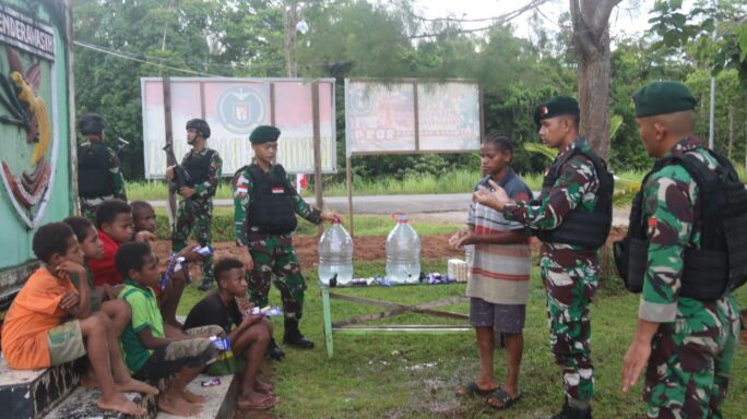 Satgas Pamtas Statis RI-PNG Yonif 111/KB Terapkan Pola Hidup Sehat Dan Bersih