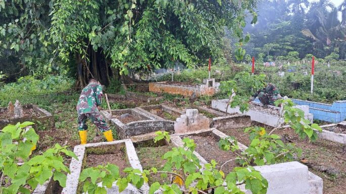 Dandim 0105/Abar Kerahkan Prajurit Bersihkan Taman Makam Pahlawan Guna Mengisi Kegiatan Di Bulan Ramadhan