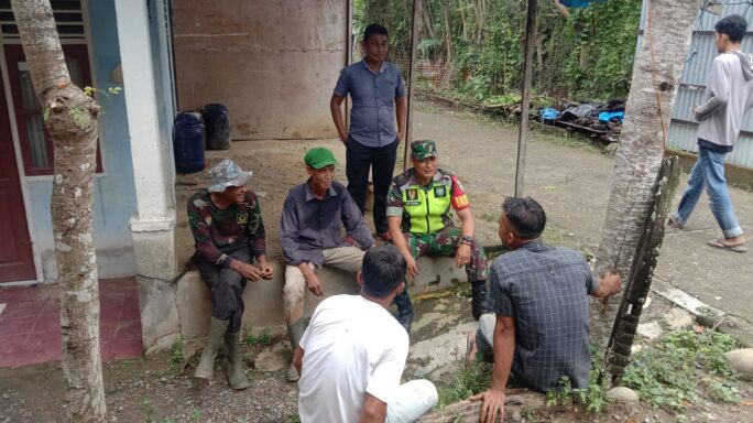 Melalui Anjangsana Eratkan Sinergitas Babinsa Bersama Masyarakat Desa Paru Cot,