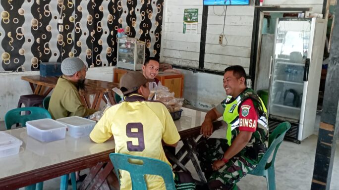 Komsos, Media Babinsa Untuk Jalin Silaturahmi Bersama Warga