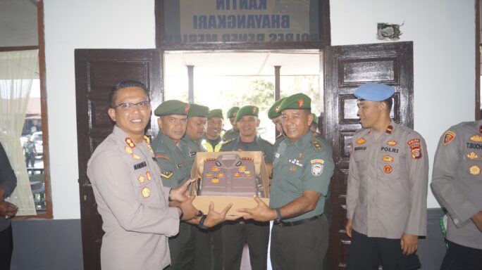 Keluarga Besar Kodim 0119/BM Menjaga Sinergitas Di Hari Ulang Tahun Kapolres Bener Meriah Ke-46