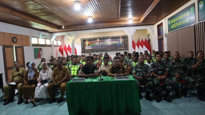 Personil Babinsa ,Penyuluh Pertanian Ikuti Gerakan Antisipasi Darurat Pangan Nasional melalui Zoom Meting.