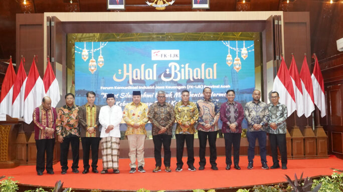 Pangdam IM Hadiri Acara Halal Bihalal dengan Forum Komunikasi Industri Jasa Keuangan Provinsi Aceh