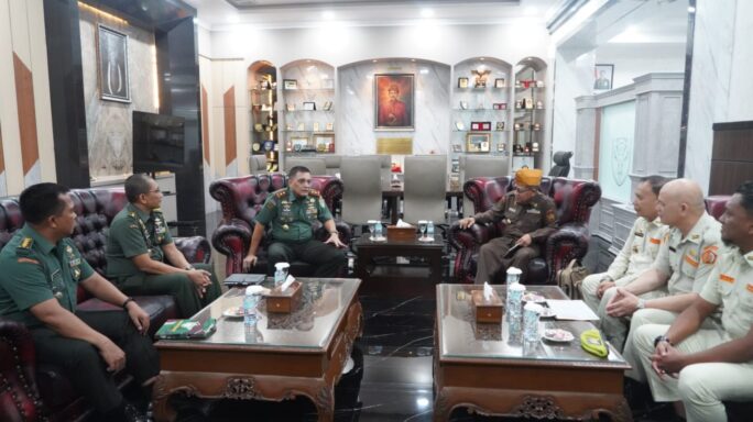 Pangdam IM Terima Silaturahmi DPD LVRI dan PD Pemuda Panca Marga Aceh