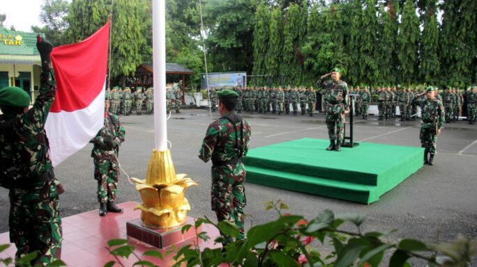 Kodim 0101/Kota Banda Aceh Gelar Upacara Bendera Peringati Hari Kebangkitan Nasional ke-116