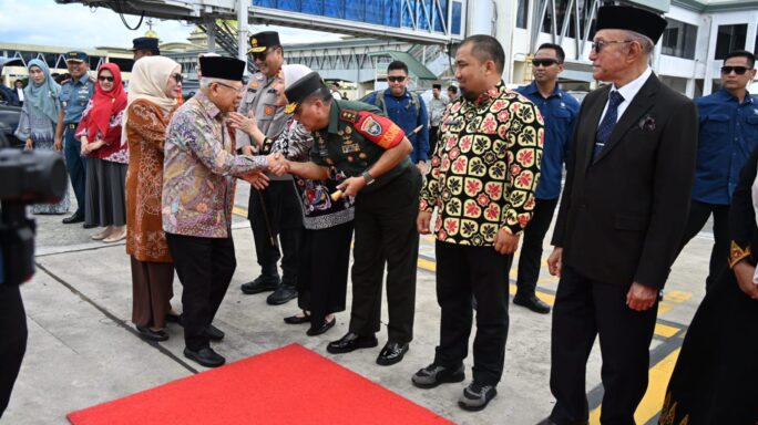 Pangdam IM dan Forkopimda Provinsi Aceh Antar Wapres RI Bertolak ke Surakarta