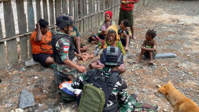Upaya Satgas Yonif 115/ML Membantu Masyarakat Tidak Pernah Berhenti Meskipun Menjelang Purna Tugas