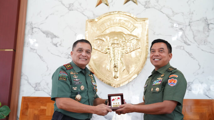 Kunjungan Tim Pokja Bidang Polkamnas Sahli Kasad Ke Kodam IM