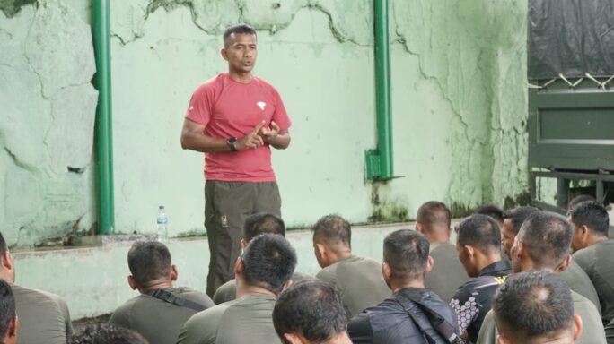 Berikan Pengarahan, Dandim 0103/Aceh Utara Ajak Anggota Untuk Selalu Bersedekah