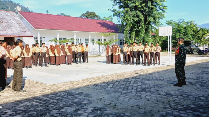 Komandan Koramil 10/Simpang Jernih Laksanakan Kegiatan Wawasan Kebangsaan di SMK Simpang Jernih