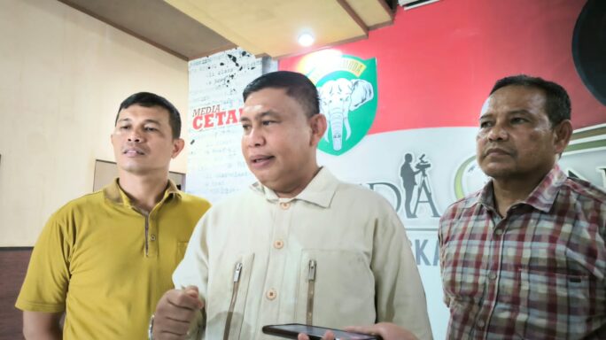 Konferensi Pers Kapendam IM terkait berita yang dikeluarkan oleh LBH dan media online Aceh Journal National Network (AJNN) tentang pembunuhan masyarakat Aceh Timur