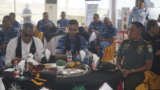 Dandim 0119/BM Bersama Forkopimda Sambut Rombongan Aspotdirga KASAU Bersama Pj. Gubernur Aceh.