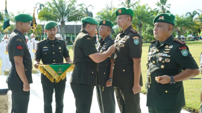 Danrem 012/TU Serahkan Jabatan kepada Komandan Baru di Jajaran Korem 012/TU.