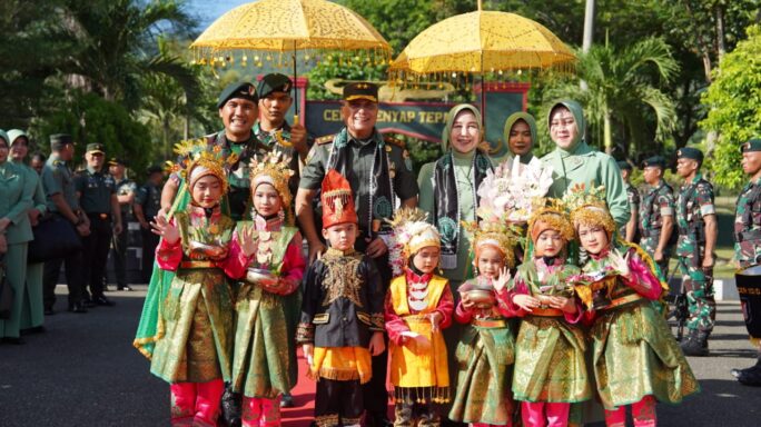 Cek Kesiapan Prajurit, Pangdam IM dan Ibu Ketua Persit KCK PD IM beserta rombongan Kunker Ke Yonif Raider 112/DJ
