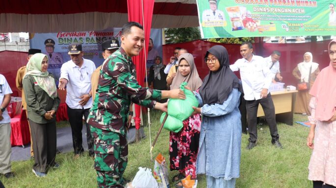 Jaga Stabilitas Harga Pangan, Dandim 0106/Ateng Bersama Pj Bupati Aceh Tengah Tinjau Pangan Murah