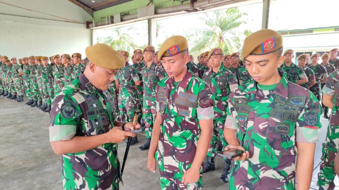 Cegah Maraknya Judi Online, Danyon Arhanud 5/CSBY Inspeksi Dadakan HP Prajurit.