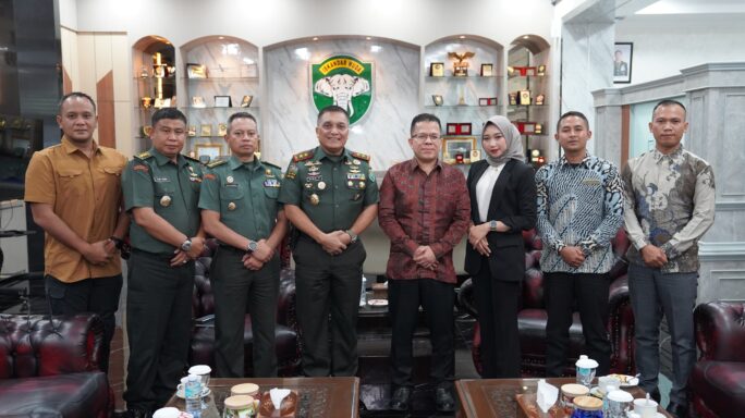 Pangdam IM Menerima Audiensi Dari General Manager Grand Bayu Hill Hotel.