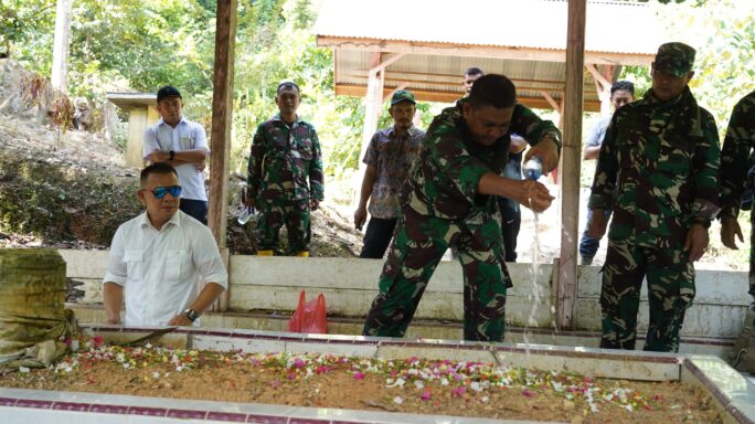 Napak Tilas Danrem Lilawangsa Lihat Kondisi Makam Pahlawan Nasional Cut Meutia