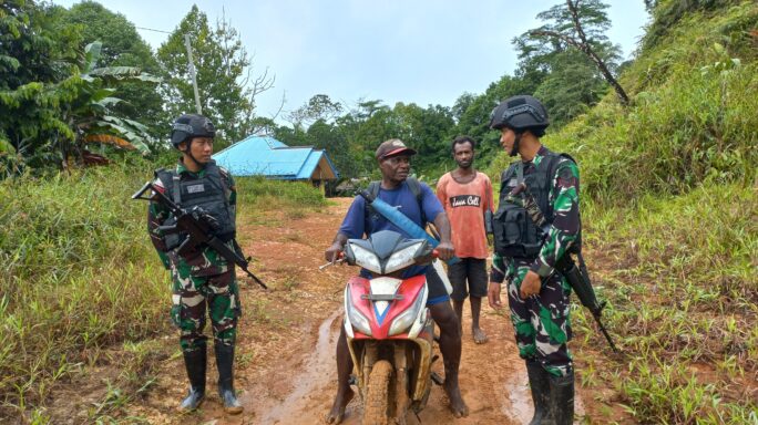 Kehadiran Satgas Pamtas RI-PNG Yonif 111/KB Membuat Suasana Menjadi Ramai Dan Tidak Sepi