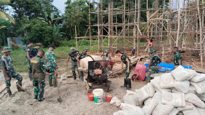 Satgas Pamtas Statis RI-PNG Yonif 111/KB Bantu Pembangunan Gereja Di Distrik Mandobo Papua Selatan