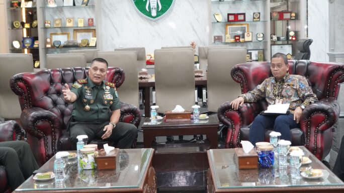 Pangdam IM Terima Audiensi dari Deputi V Kepala Staf Kepresidenan RI beserta Tim.