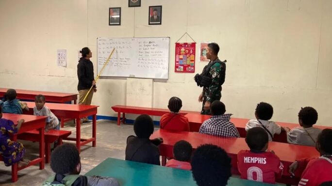 Satgas Yonif 116/Garda Samudra bantu kembangkan pendidikan di Desa Banti Papua Tengah