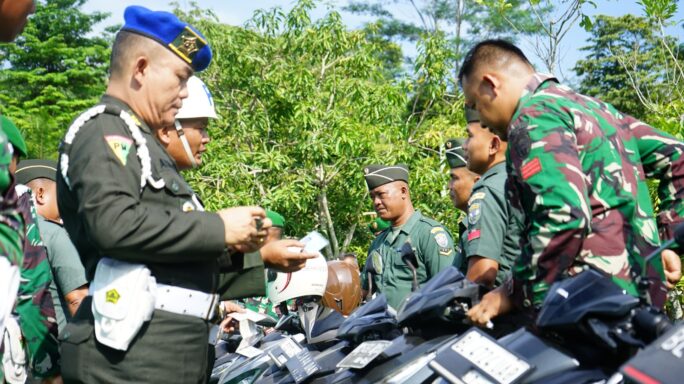 Dansubdenpom IM/1-6 Aceh Tamiang Periksa Kendaraan Dinas Dan Pribadi Prajurit Kodim 0117/Aceh Tamiang