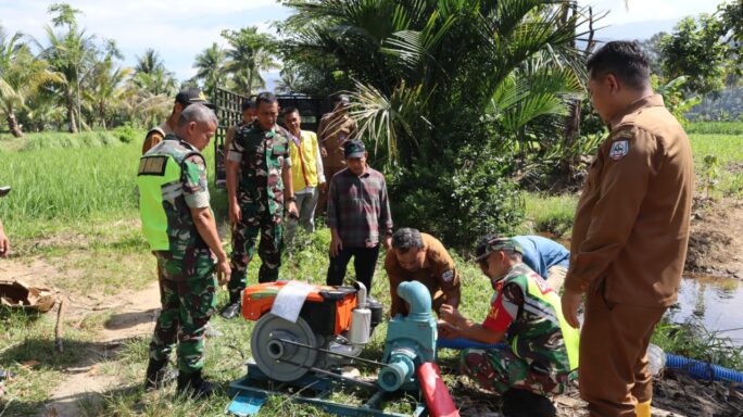 Dandim 0108/Agara Bersama Kadistan Cek Alat Pompanisasi Di Wilayah Binaan.