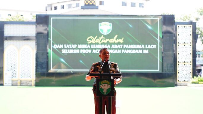 Pangdam IM Jalin Silaturahmi dan Tatap Muka dengan Lembaga Adat Laot Aceh