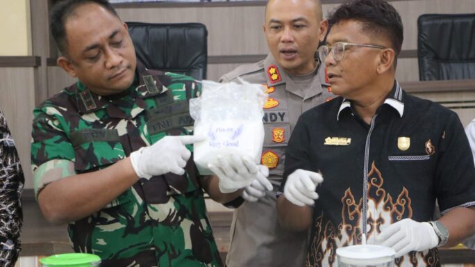 Dandim 0104/Atim Melakukan Pemusnahan 10,5 Kg Sabu Hendak Diedarkan Ke Jakarta di Polres Langsa