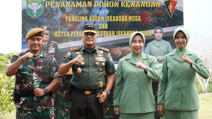 Kunjungan Kerja Pangdam IM Beserta Ibu Ketua Persit KCK PD IM Ke Yonarmed 17/RC.