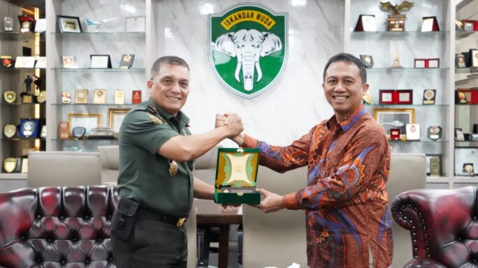 Pangdam Iskandar Muda Terima Audiensi Dekan Fakultas Kedokteran Universitas Syiah Kuala.