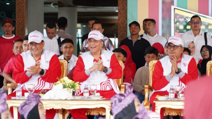 Pangdam Iskandar Muda Hadiri Semarak Karnaval Pawai Budaya HUT Ke-79 Kemerdekaan RI.