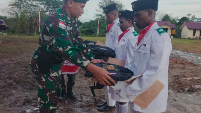 Satgas Pamtas Statis RI -PNG Yonif 111/KB Bersama Muspika Distrik Waropko Sukseskan HUT RI-Ke 79