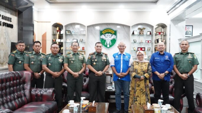 Pangdam IM Terima Audiensi Pengurus POSSI Aceh Bahas Pengembangan Wisata dan Prestasi Selam di Aceh.