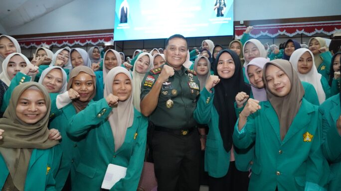 Pangdam Iskandar Muda Berikan Kuliah Umum tentang Wawasan Kebangsaan dan Bela Negara kepada peserta Pendidikan Profesi Guru (PPG) dan Mahasiswa Pendidikan Pancasila dan Kewarganegaraan (PPKN), serta Pendidikan Sejarah FKIP Universitas Syiah Kuala.
