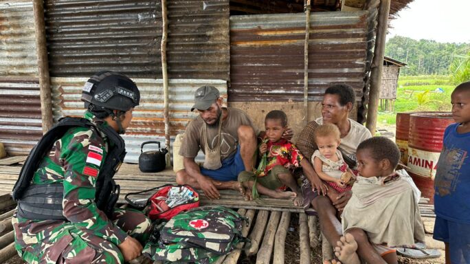 Melalui Binter Kitorang Basudara Satgas Pamtas Yonif 111/KB Himbau Masyarakat Agar Tidak Mudah Dipecah Belah Oleh Kelompok Manapun