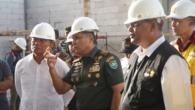 Pangdam IM Bersama Pj. Gubernur dan Wakapolda Aceh Sambut Menko PMK untuk Tinjau Kesiapan Sarana PON XXI Aceh-Sumut.