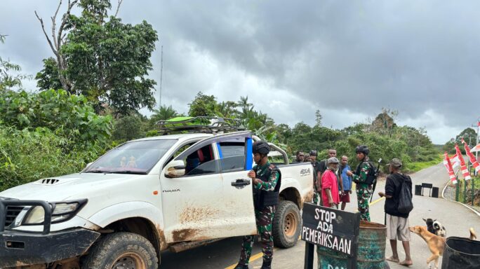 Tingkatkan Keamanan Satgas Pamtas Yonif 111/KB Lakukan Sweeping Di Perbatasan Darat RI-PNG Papua Selata