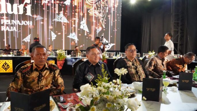 Pangdam Iskandar Muda Hadiri Gala Dinner Pembukaan PON Aceh-Sumut 2024.