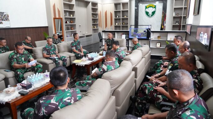 Kasdam Iskandar Muda Pimpin Rapat Koordinasi Awal Peringatan HUT Ke-68 Kodam IM